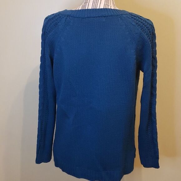 PINK Rose brand teal colored sweater. Medium - Picture 2 of 9